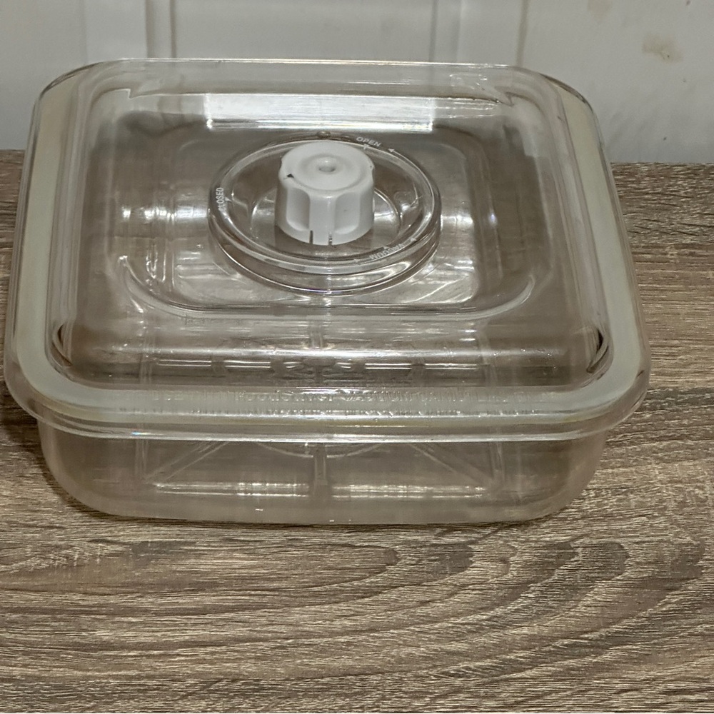 FoodSaver 2 1/4 QT Square Canister 663‎ Marinate Vacuum Sealer Dish w/ Lid Clear